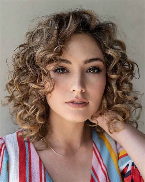 short haircuts for curly hair